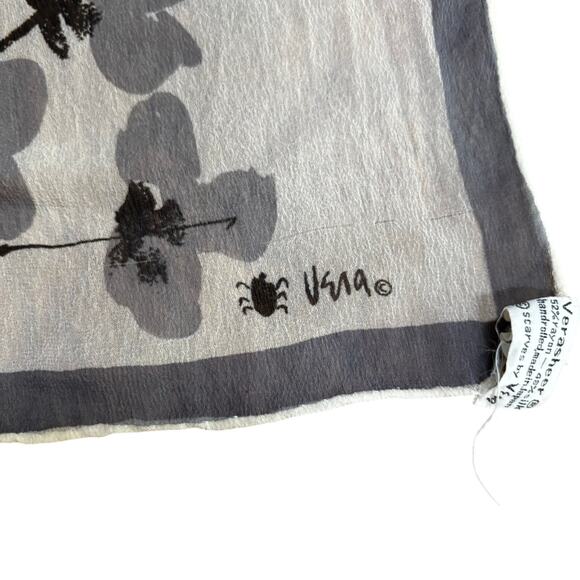 Vintage VERA gray & beige chiffon silk scarf flowers floral art-to-wear FLAW - Picture 3 of 9